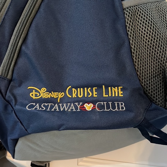 Disney Cruise 🚢 sling back pack NWT - Picture 3 of 8